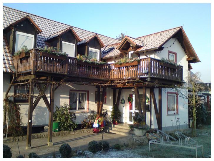 Kirschberghof Gästehaus und Weinverkauf Sommerhausen Exterior foto