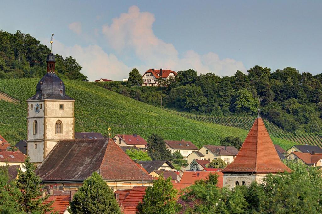 Kirschberghof Gästehaus und Weinverkauf Sommerhausen Exterior foto